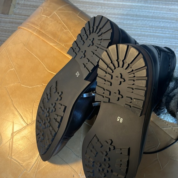 Men’s Black Boots - Picture 4 of 4